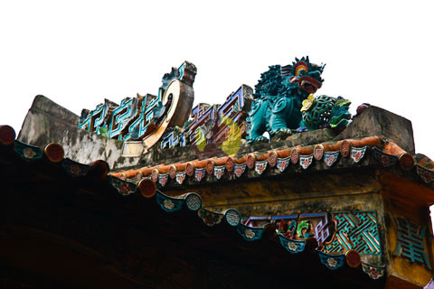 Chùa gốm sứ độc nhất Hà Thành