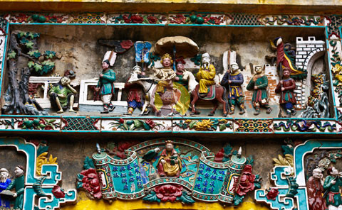 Chùa gốm sứ độc nhất Hà Thành